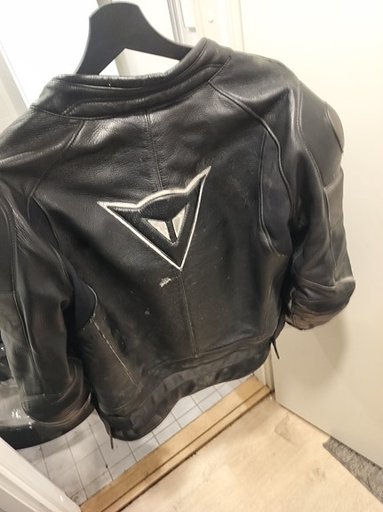 Dainese takki koko 52 vetoketju rikki