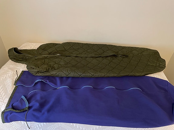 Sveitsin armeijan makuupussi fleece sisäpussilla