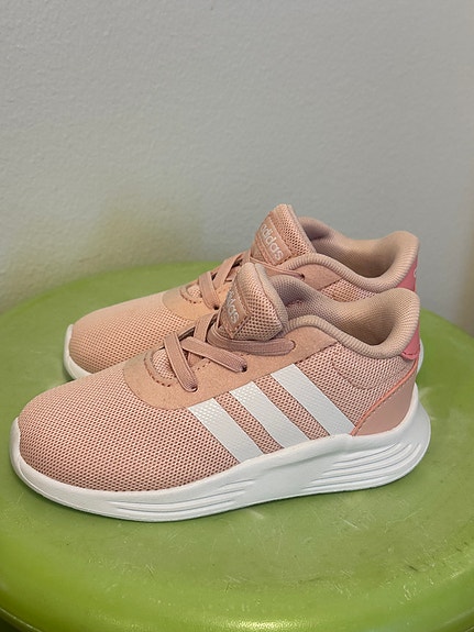 Lasten Adidas kengät