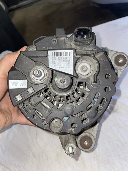 Bosch 120A Laturi