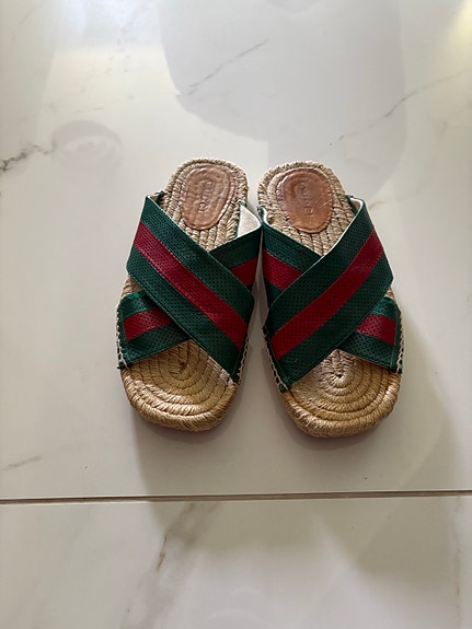 Guccin sandaalit