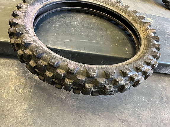19" takarengas