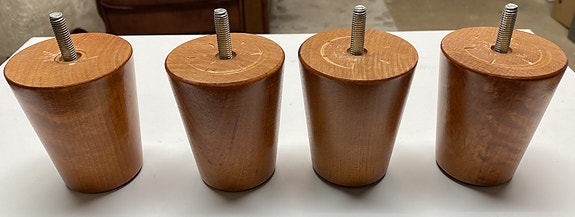 Tuolin jalat