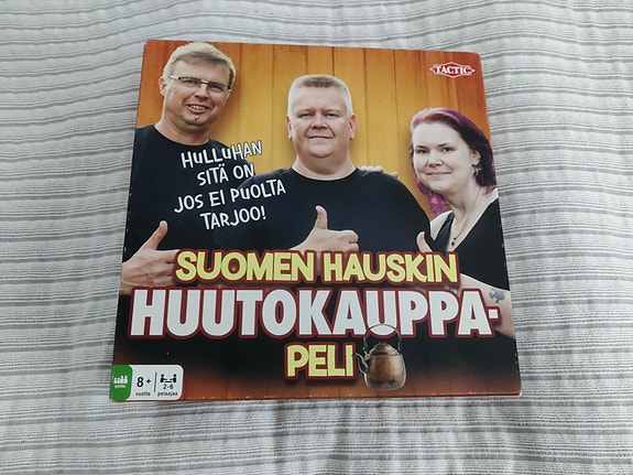 Suomen Hauskin Huutokauppa -lautapeli