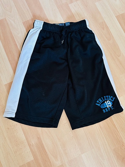 Poikien shortsit