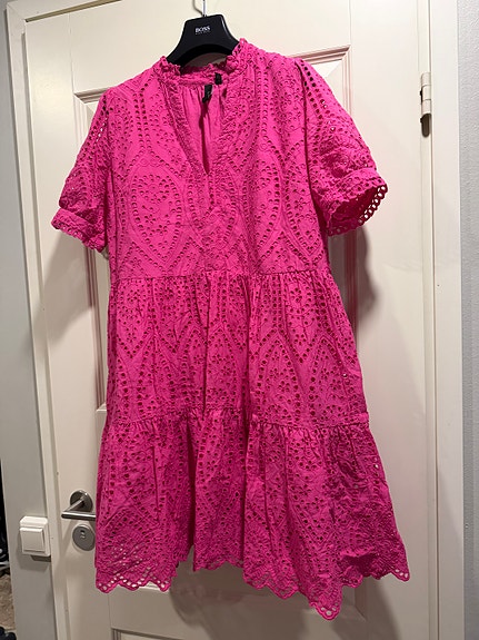 Y.A.S pinkki mekko