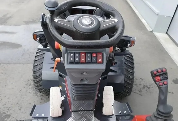 Pienkuormaaja H150
