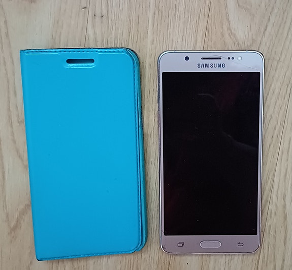 Samsung Galaxy J5(6) 2016 4G 8GB suojakotelolla