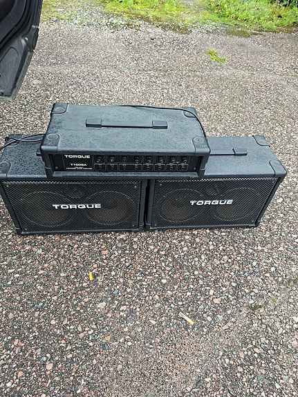 Torgue t100ga vahvistin ja 2kpl kaiutin kaappia