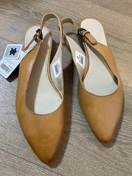 Leather shoes size 37