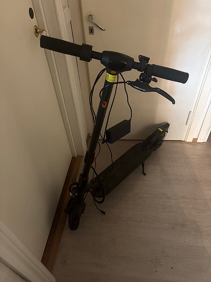 E-scooter E-3530 sähköpotkulauta musta