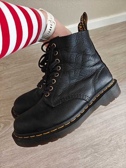 Dr. Martens kengät 37 musta