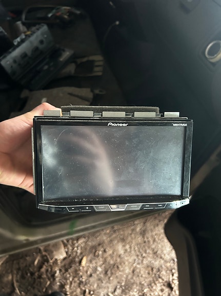 Pioneer AVH-X 5700DAB  2DIN soitin kosketusnäytöllä