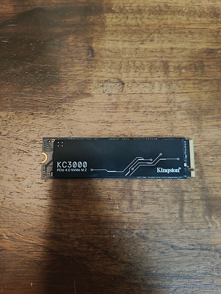 Kingston KC3000 512 Gt M.2 NVMe -SSD-kovalevy