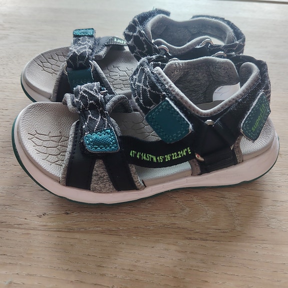 superfit sandaalit 28
