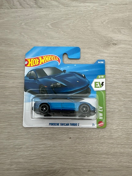 Hot Wheels Porsche Taycan Turbo S