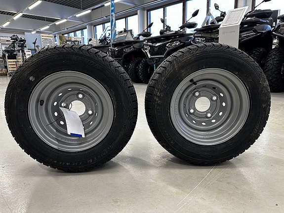 Talvirenkaat vanteilla 195/55 R 10C