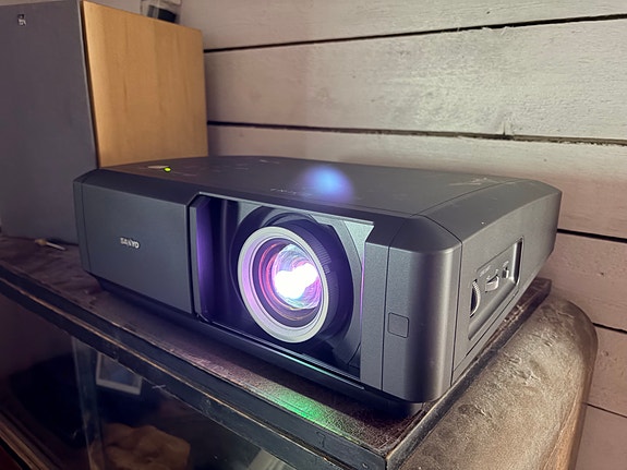 Sanyo PLV-Z5 720p videotykki
