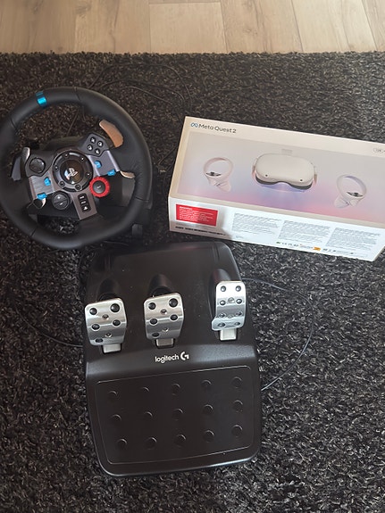 Logitech G29 rattipoljinsetti + Meta Quest 2 VR-lasit