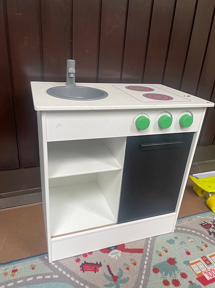Puinen leikkikeittiö / Lasten keittiö / Play Kitchen