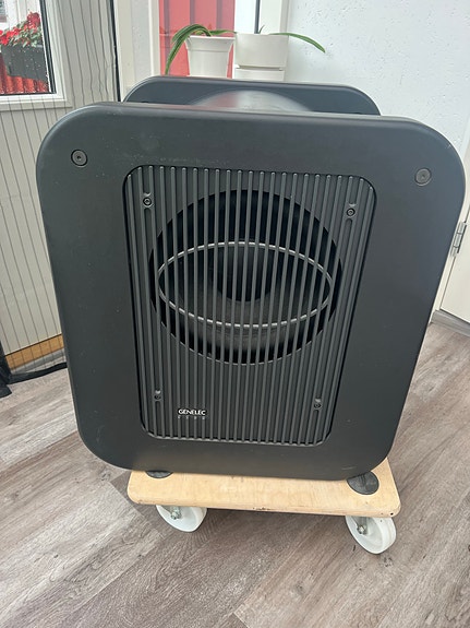 Genelec 7070A