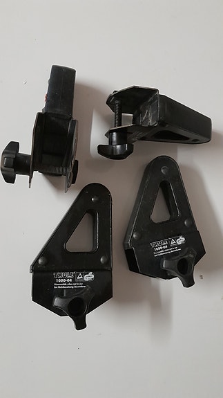 Thule 1050-04 taakkatelineen kuormatuet 4kpl.