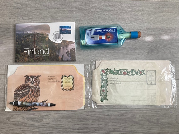 Postin erikoispostikortteja