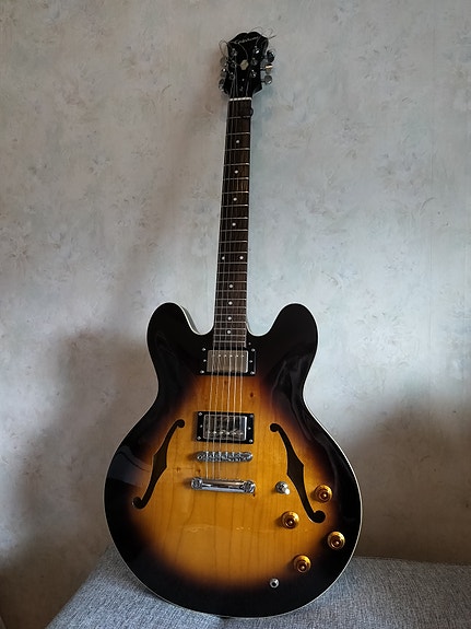Epiphone the Dot