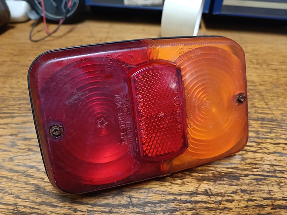 Fiat vanhan pakettiauton takavalo