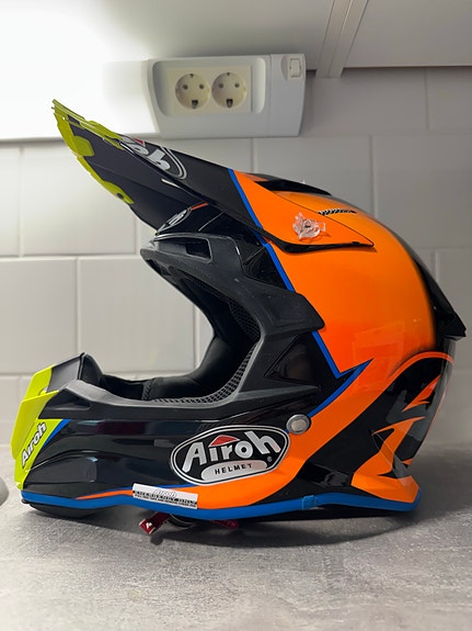 Airoh Terminator motocross-kypärä M 57–58cm