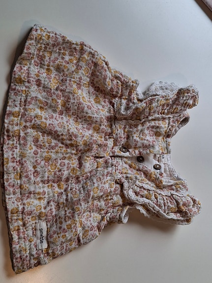 Newbie vauvan mekko koko 56 kukallinen tytölle