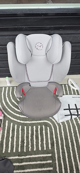 Cybex Solution X-Fix turvaistuin 15–36 kg harmaa