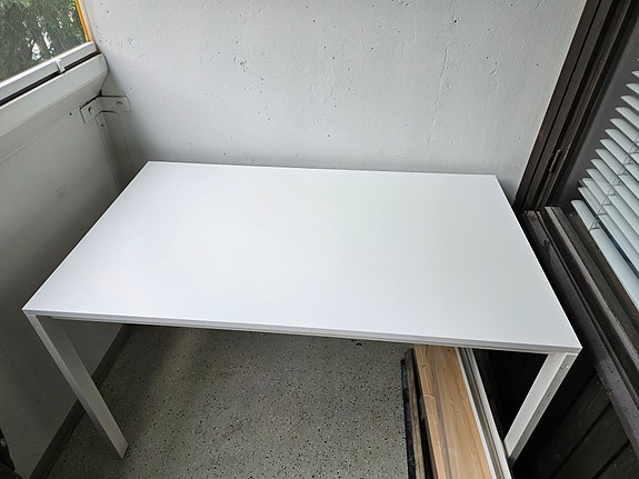NÄSINGE Ikea pöytä
