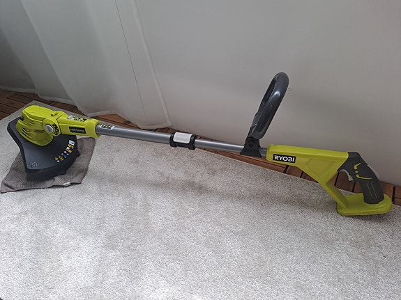 Ryobi akkuruohotrimmeri