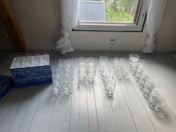 Iittala Senaattori laseja ja jälkiruokamaljat