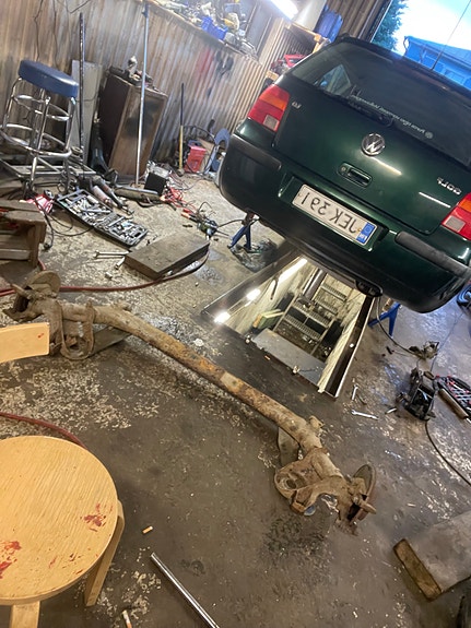 OSTETAAN Volkswagen takakelkka / taka-akseli
