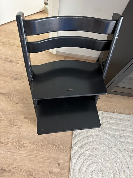 Stokke Tripp Trapp syöttötuoli musta