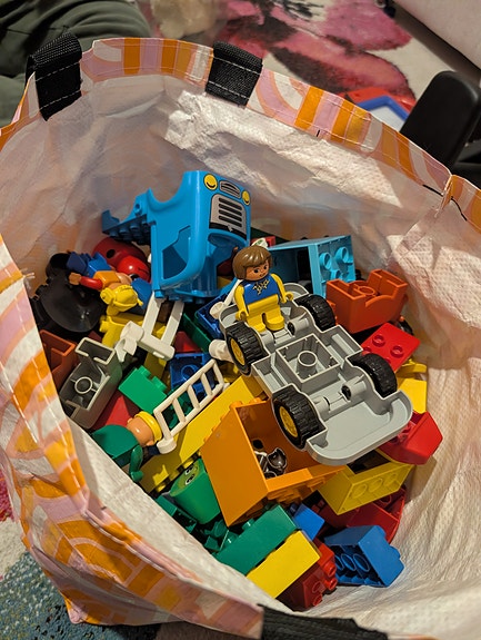 Kestokassillinen Dublo legoja