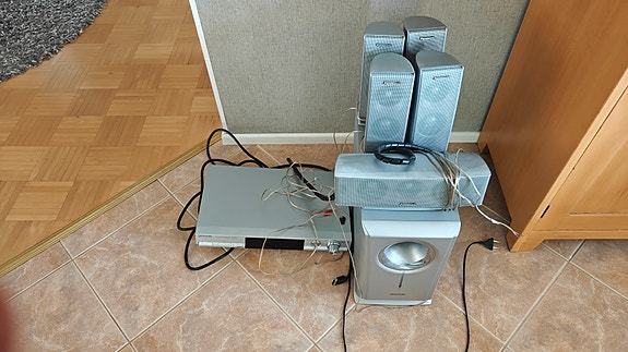 Panasonic 5.1 kotiteatterijärjestelmä