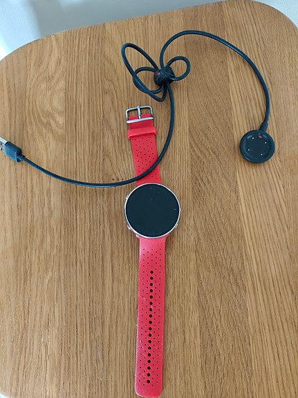 Polar Vantage M kello ja latauspiuha