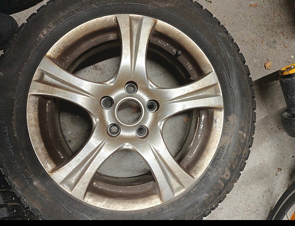 M: 5x112 jaolla 16" nastarenkaat alumiinivantein