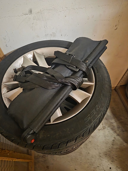 Saab 9-5 farmarin koiraverkko