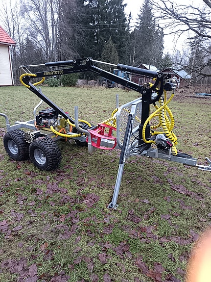hydraulisesti vetävä kuormain kärry
