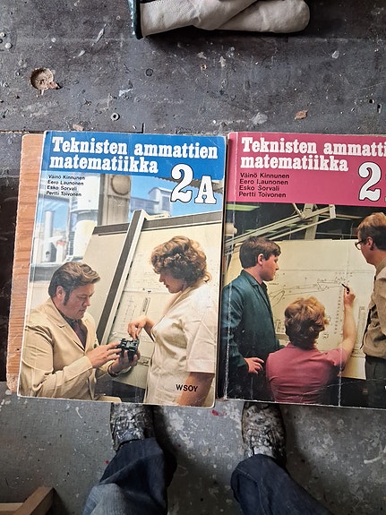 Tekniikan oppikirjat: matematiikka, koneenpiirustus ja hitsaajan opas