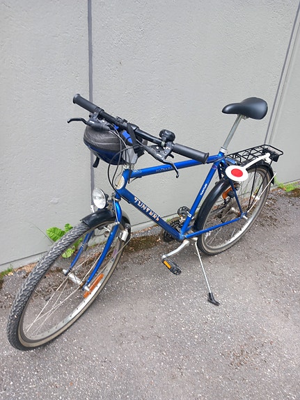 Vähän ajettu miesten pyörä. 7- vaihdetta.