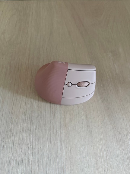 Logitech Lift Vertical Pinkki Hiiri