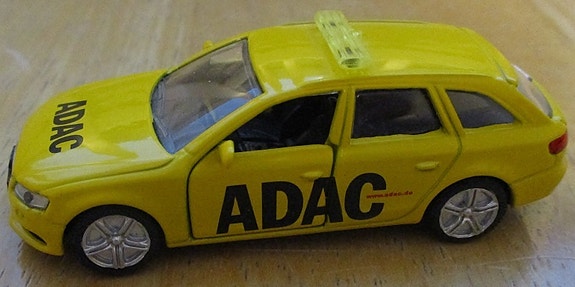 Audi A4 Avant 3.0 TDi ADAC Road Service Yellow 2008 Siku 1:55 Saksan tiepalvelu