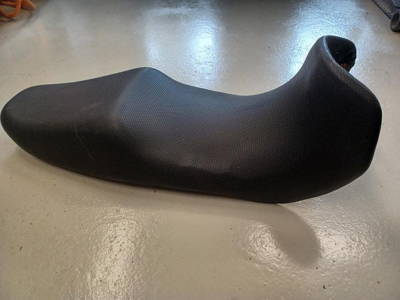 Suzuki GSX600F penkki