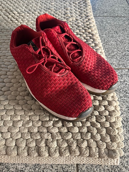 Jordan punaiset tennarit 44,5