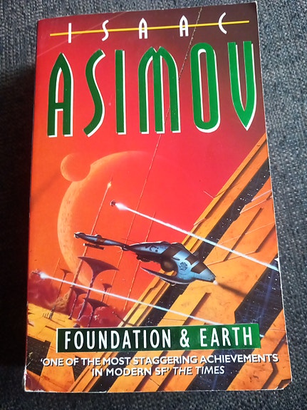 Isaac Asimov Foundation and Earth pokkari englanniksi